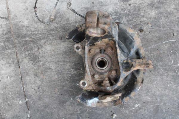 MOYEU AVANT DROIT MINI R56 1.6 DIESEL - Vue 2